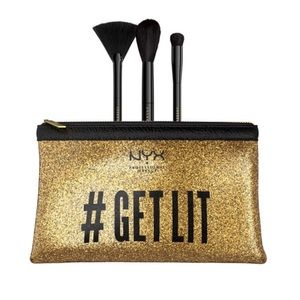 NYX Away We Glow Makeup Brush Set